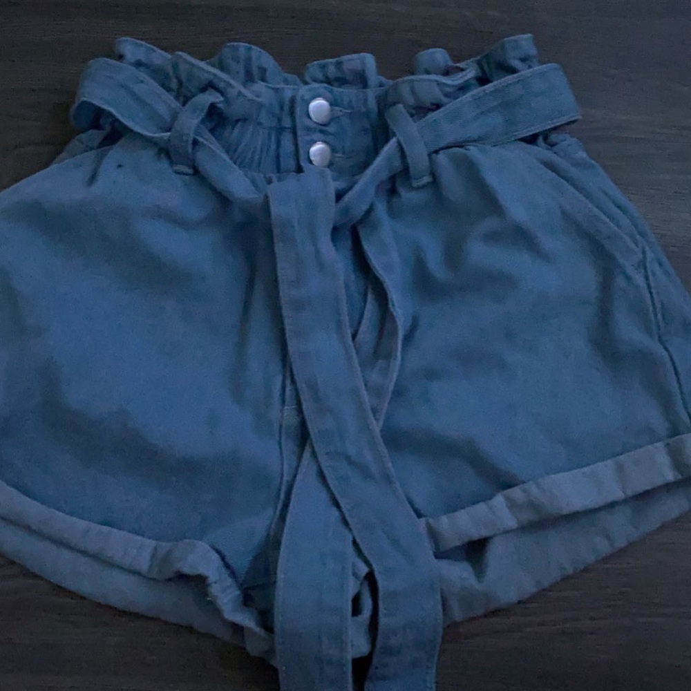blue paper bag tie shorts, size medium